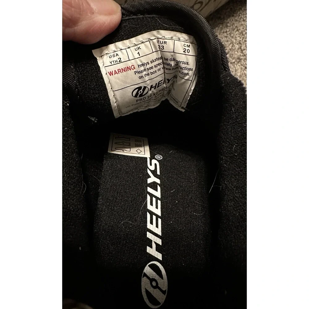 Youth Boys Size 2 Youth Black Heelies